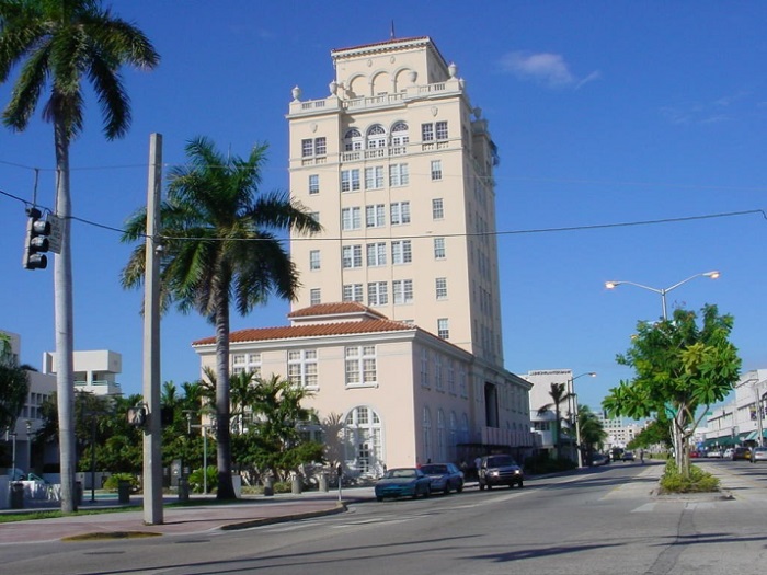 Miami Beach Court Building